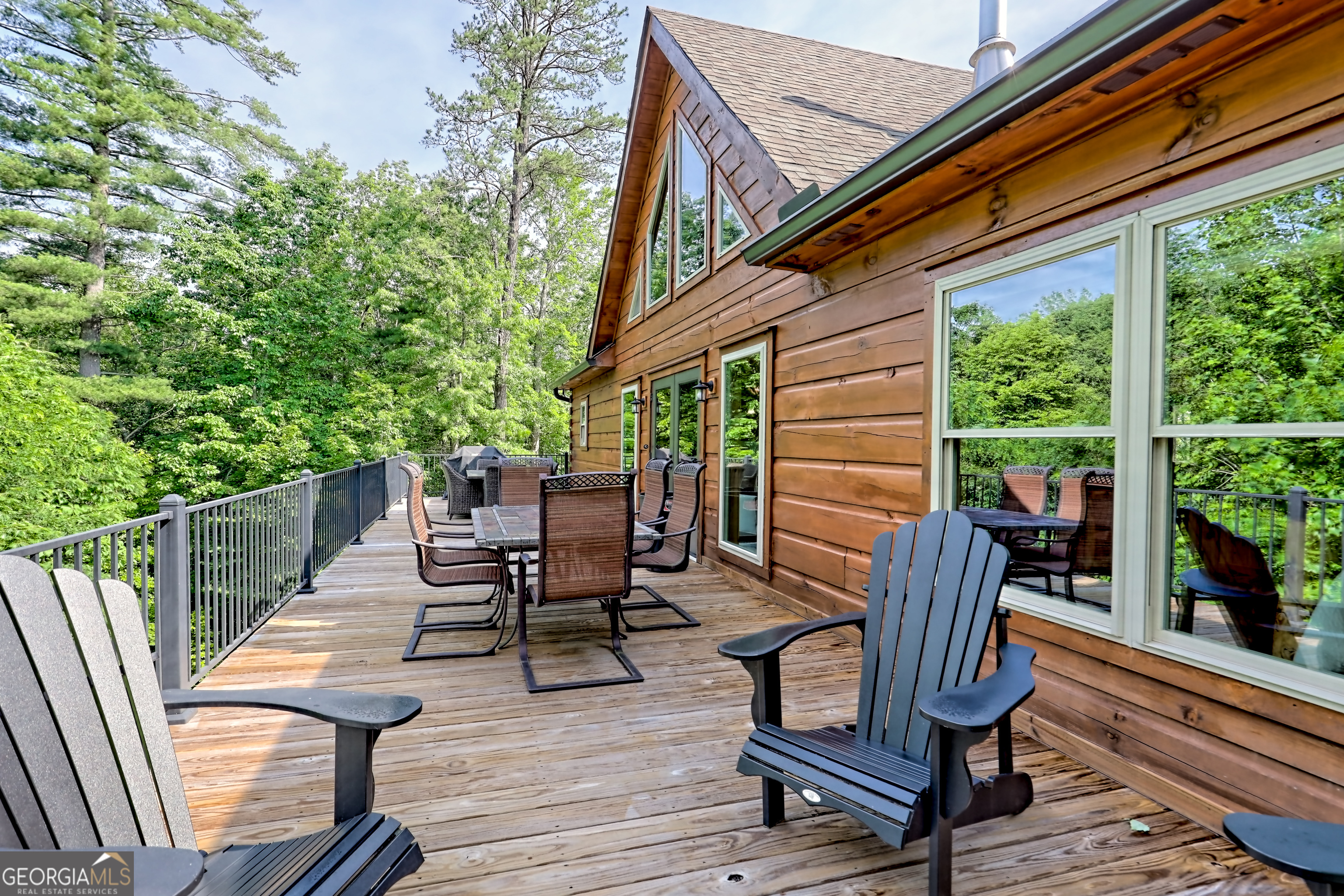 Clarkesville, Georgia 30523, United States, 4 Bedrooms Bedrooms, ,3 BathroomsBathrooms,Residential,Active,156246