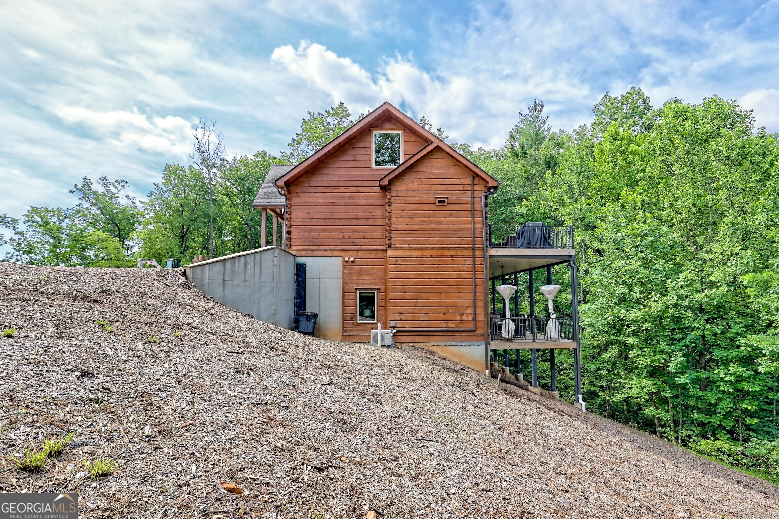 Clarkesville, Georgia 30523, United States, 4 Bedrooms Bedrooms, ,3 BathroomsBathrooms,Residential,Active,156246