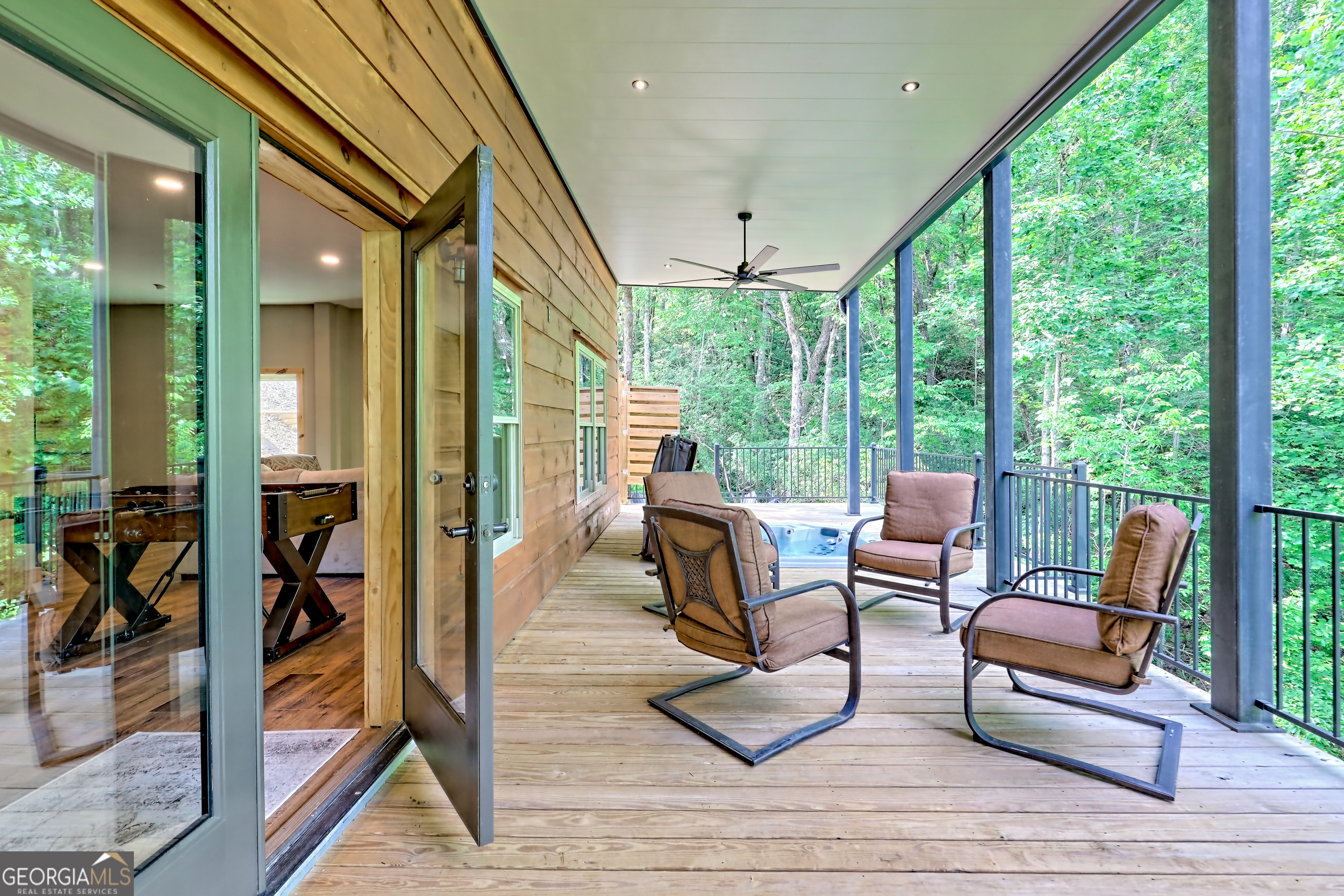 Clarkesville, Georgia 30523, United States, 4 Bedrooms Bedrooms, ,3 BathroomsBathrooms,Residential,Active,156246