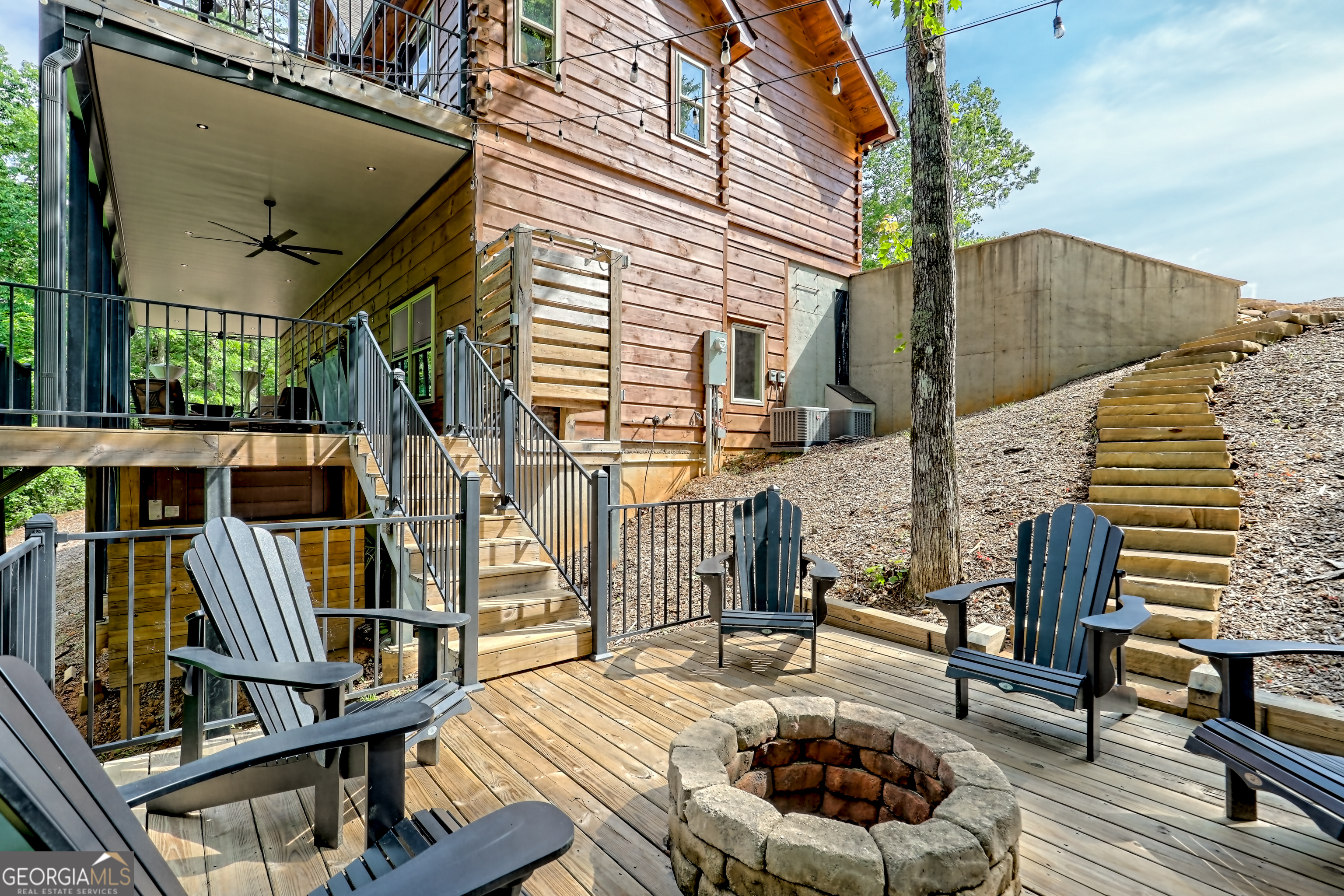 Clarkesville, Georgia 30523, United States, 4 Bedrooms Bedrooms, ,3 BathroomsBathrooms,Residential,Active,156246