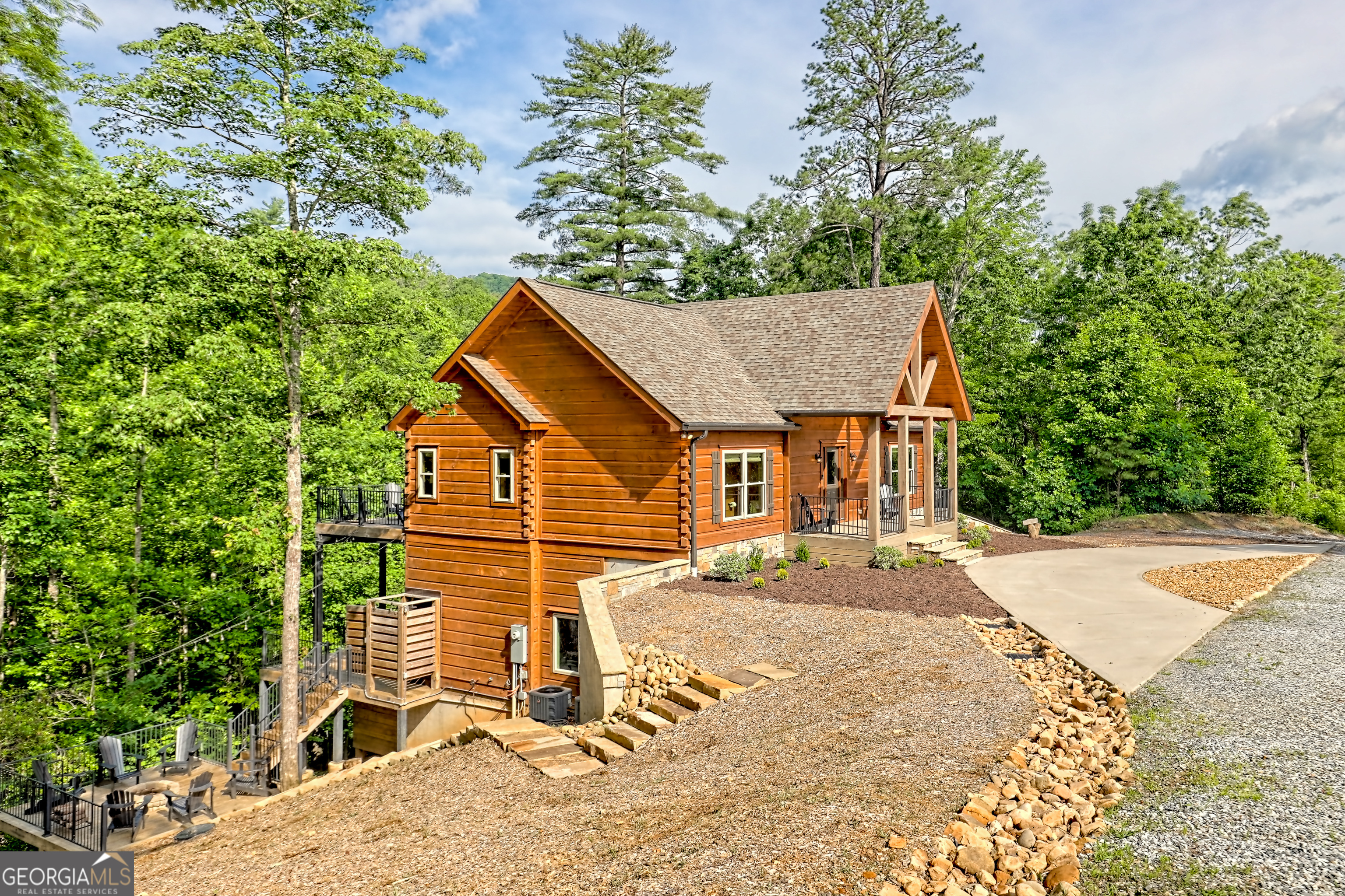 Clarkesville, Georgia 30523, United States, 4 Bedrooms Bedrooms, ,3 BathroomsBathrooms,Residential,Active,156246