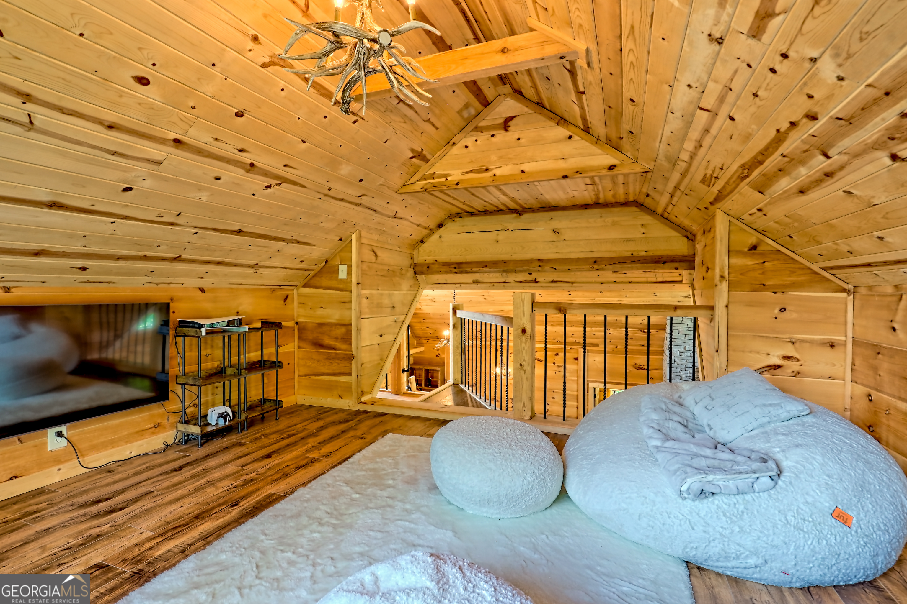 Clarkesville, Georgia 30523, United States, 4 Bedrooms Bedrooms, ,3 BathroomsBathrooms,Residential,Active,156246