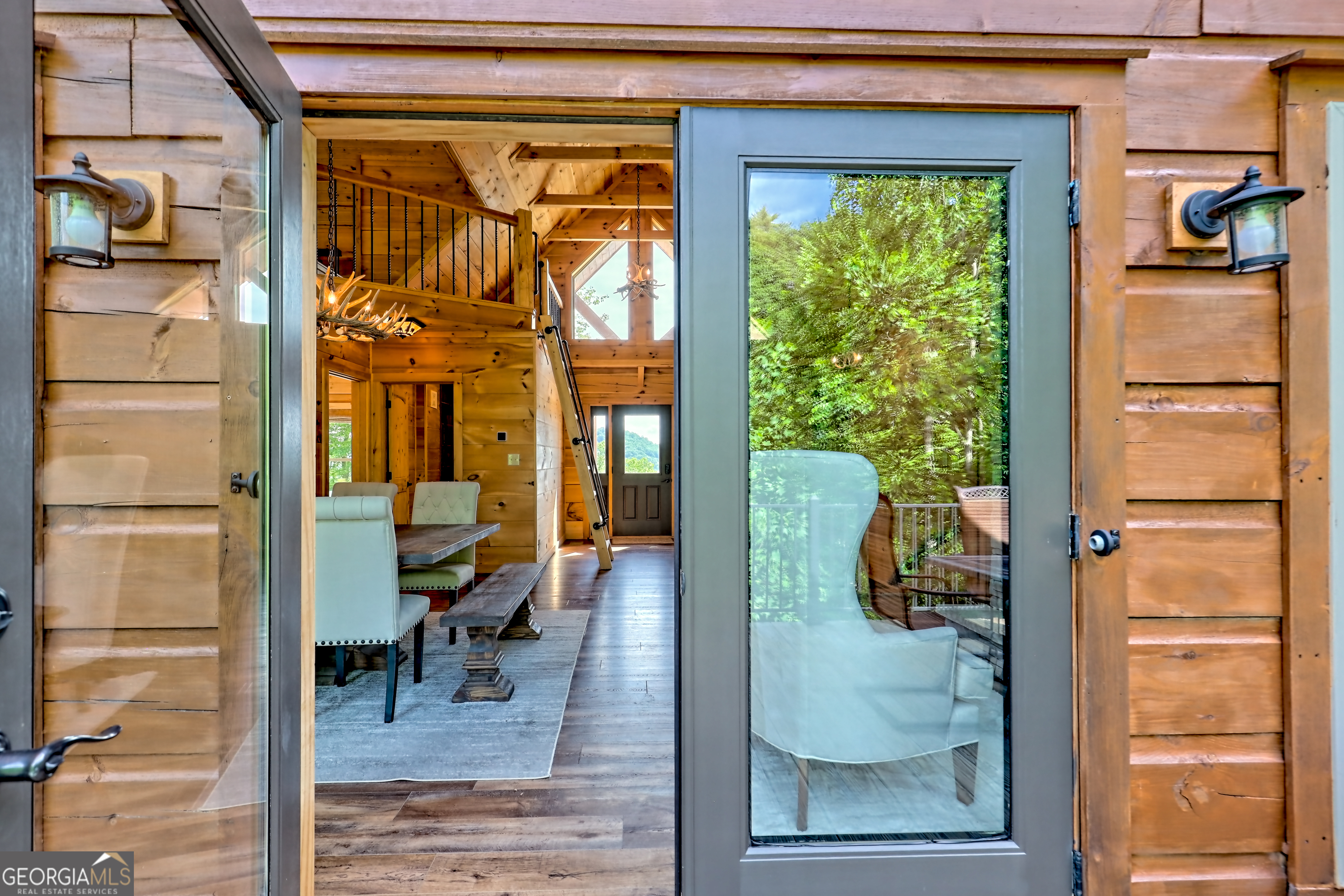 Clarkesville, Georgia 30523, United States, 4 Bedrooms Bedrooms, ,3 BathroomsBathrooms,Residential,Active,156246