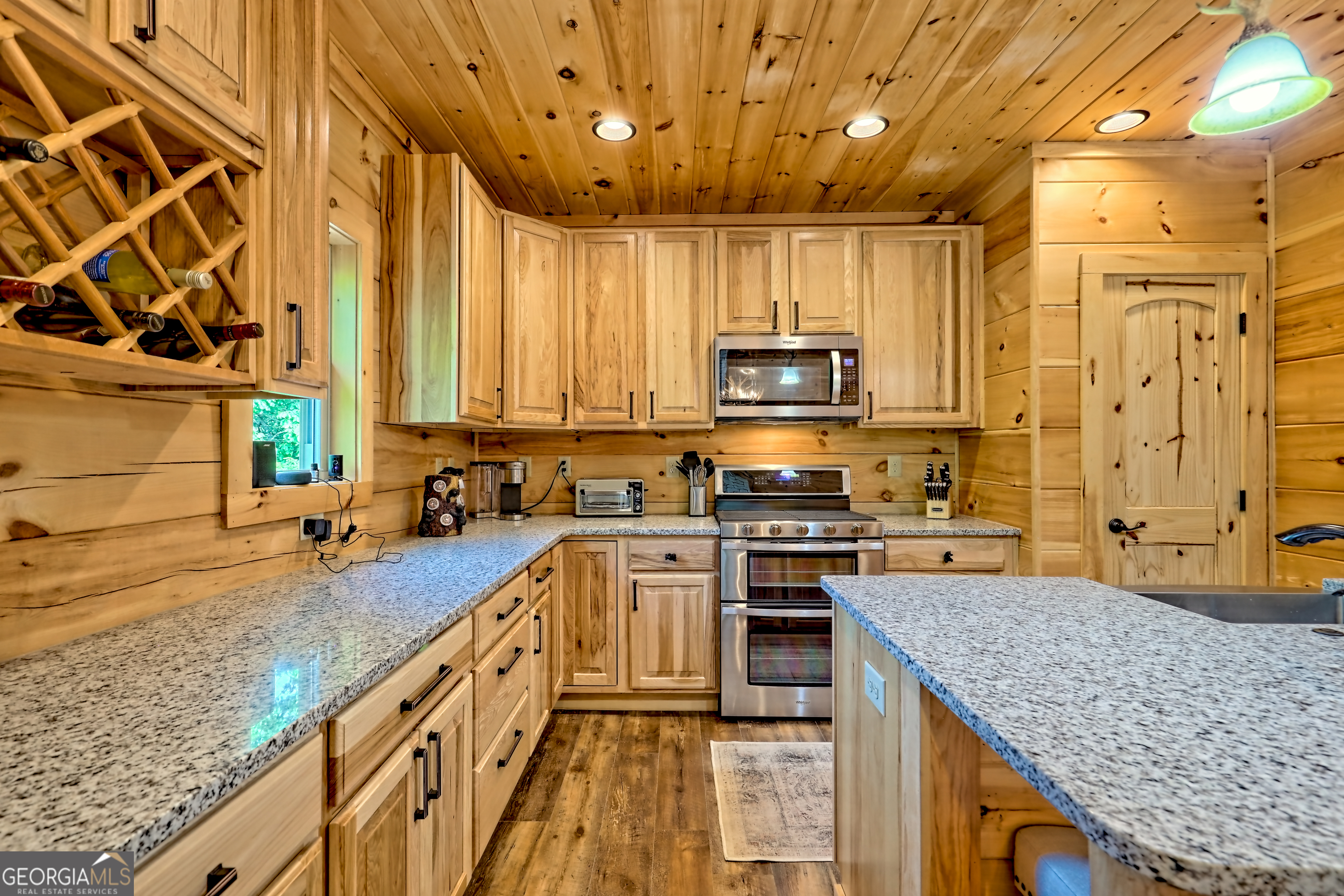 Clarkesville, Georgia 30523, United States, 4 Bedrooms Bedrooms, ,3 BathroomsBathrooms,Residential,Active,156246