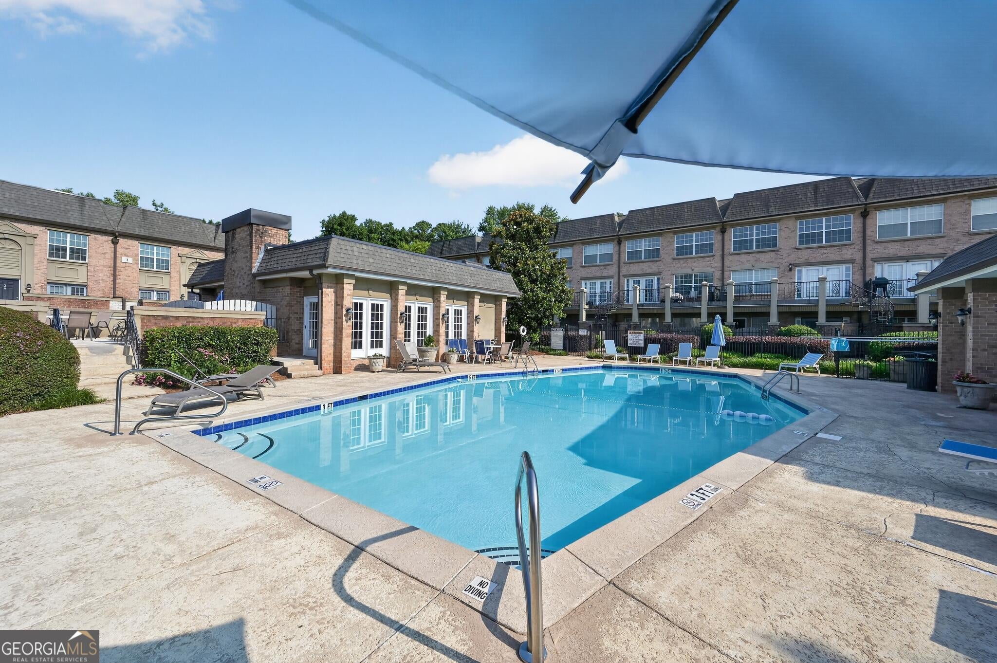 6980 Roswell RD B11