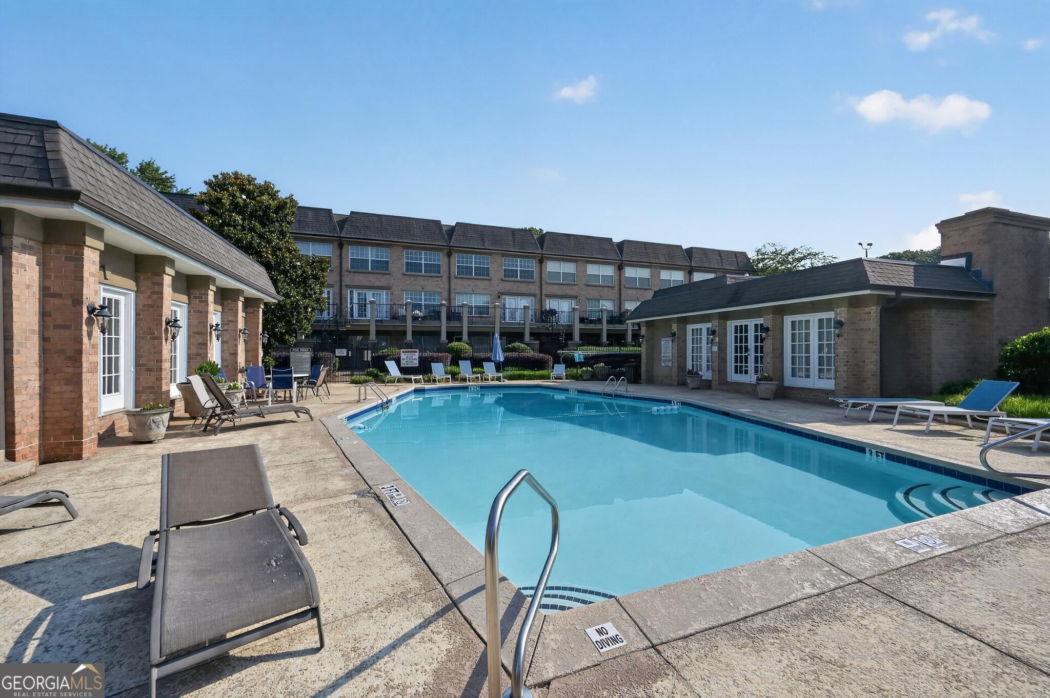 6980 Roswell RD B11