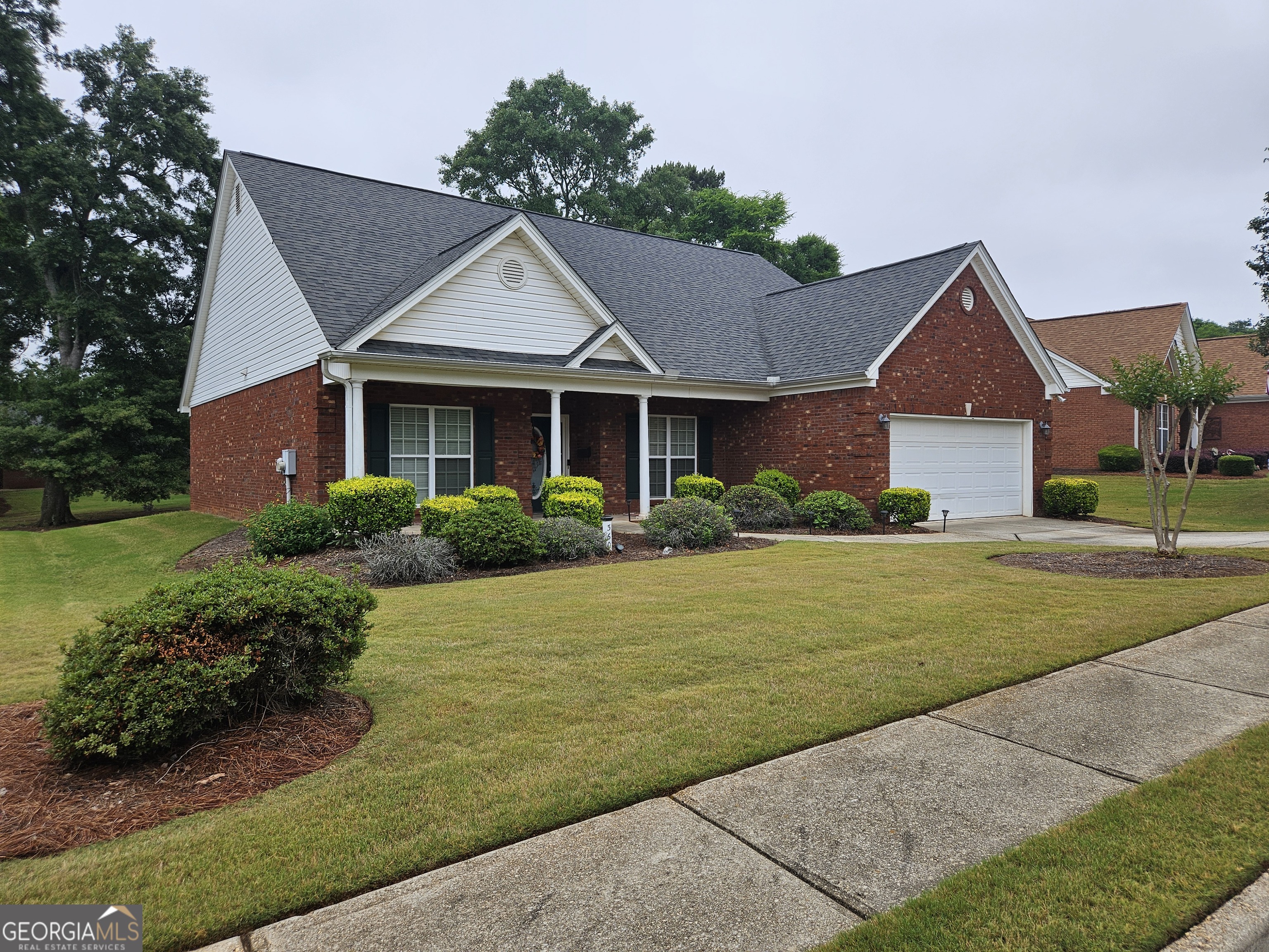 360 Crossroads DR