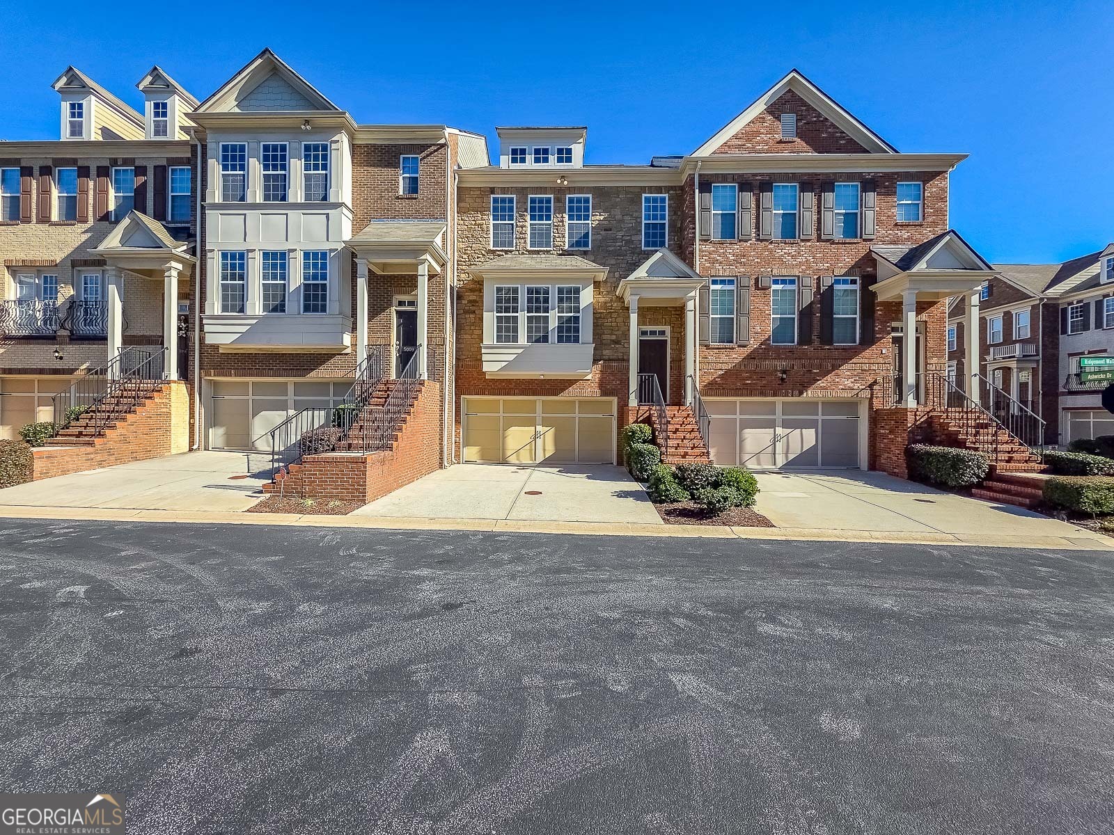 5013 Ridgemont WALK SE