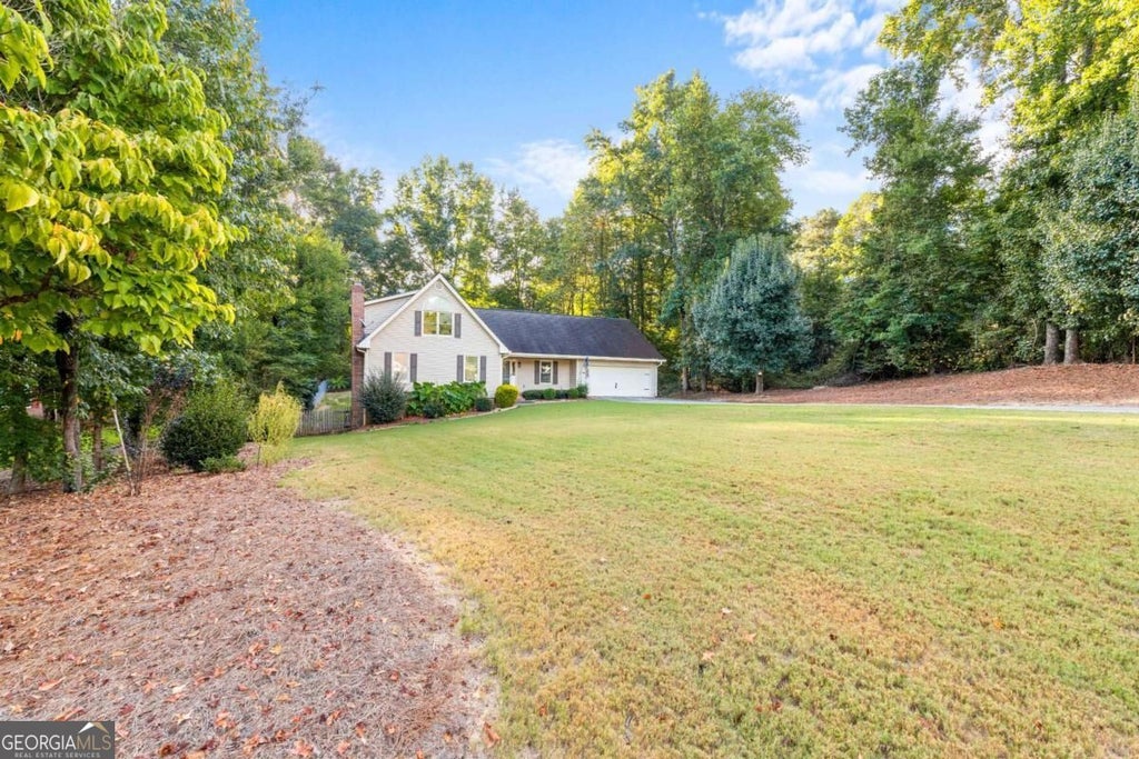 Photo of 17 Mountain Oaks Drive, Carrollton, GA 30116 (MLS # 10845821)