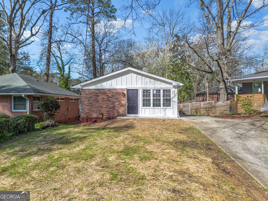 Photo of 1799 Shirley Street SW, Atlanta, GA 30310 (MLS # 10710598)