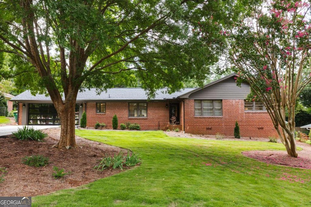 Photo of 339 Beechwood Drive, Athens, GA 30606 (MLS # 10807000)