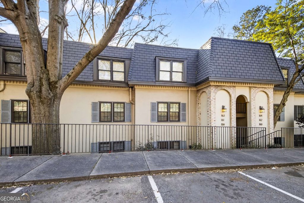 Photo of 159 Elysian Way NW, Atlanta, GA 30327 (MLS # 10691799)