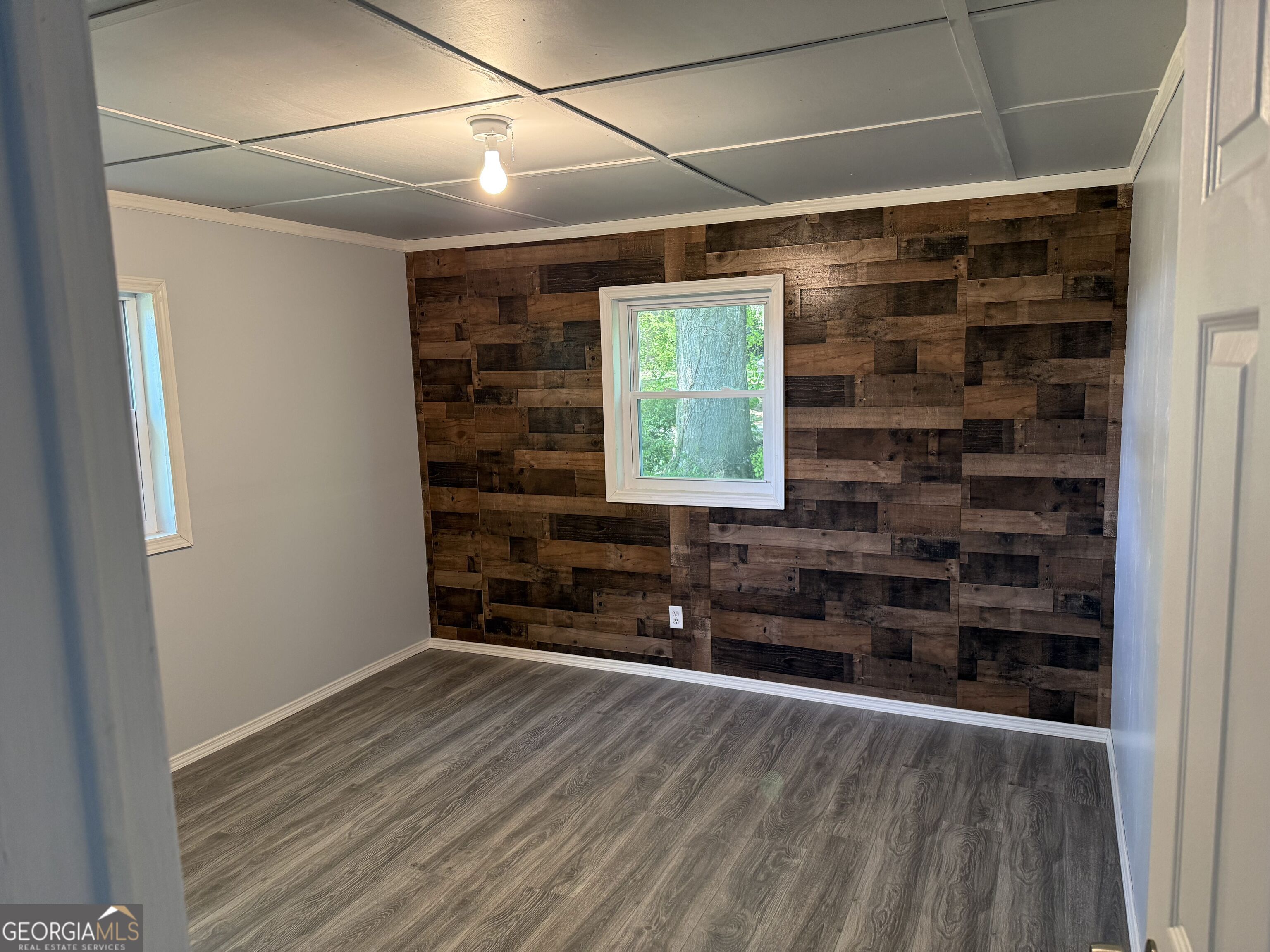 342 Phillips CIR