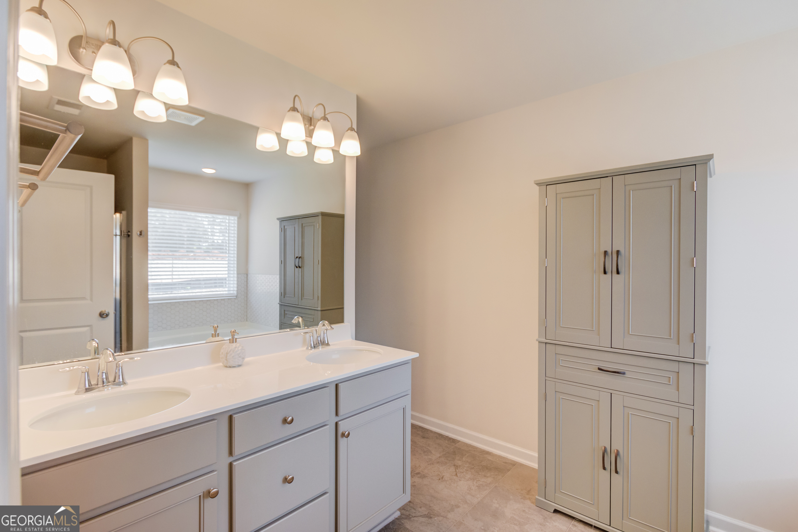 Cambridge/Town Center - Residential