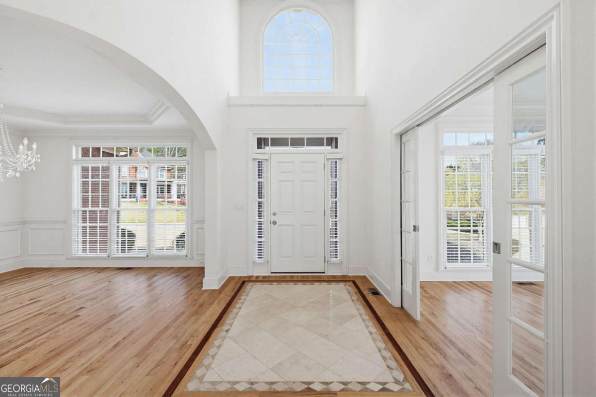 1236 Grand View DR SE