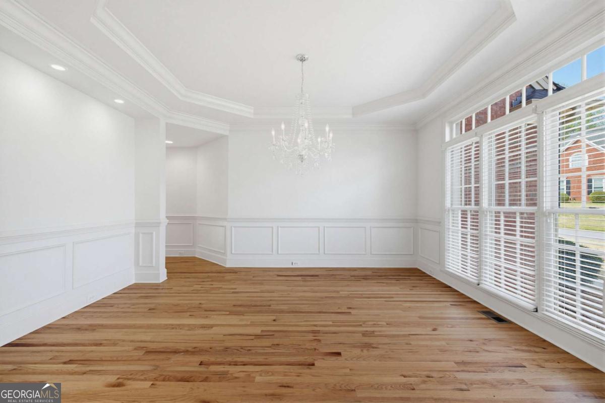 1236 Grand View DR SE