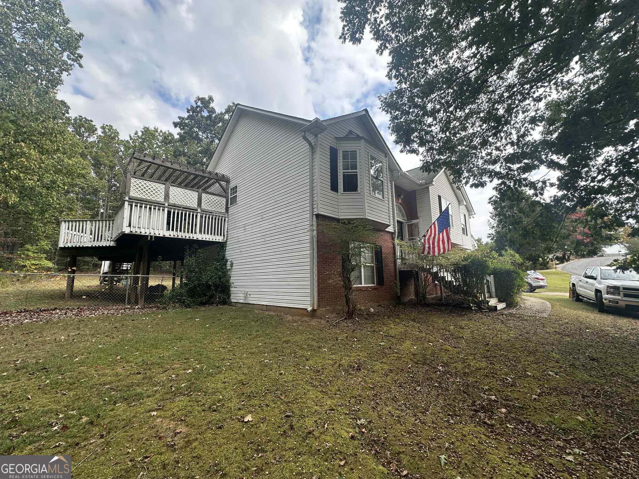 HIGHLAND POINTE - Residential