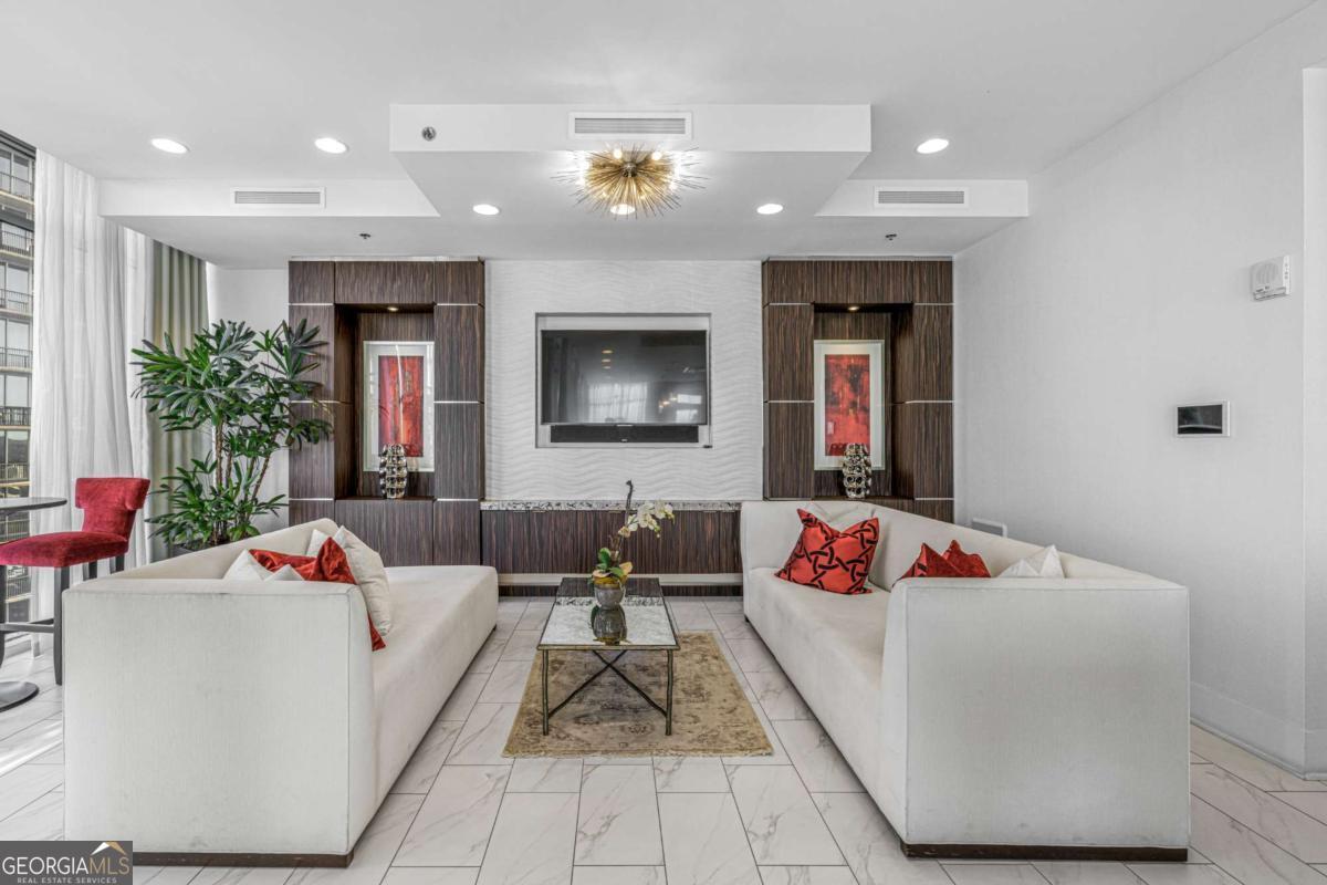 1065 Midtown Loews - Residential