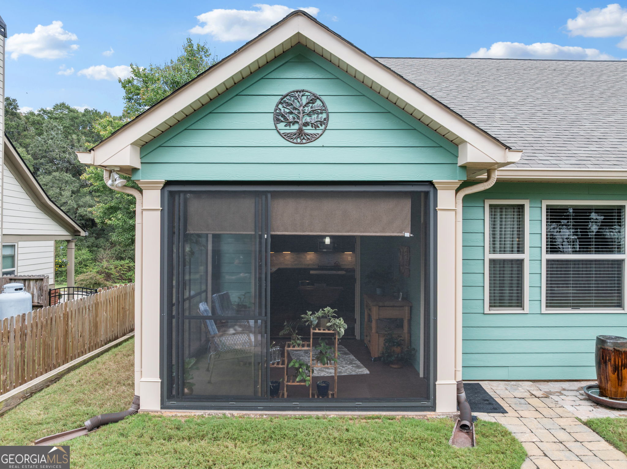 324 Old Clarkesville Mill RD