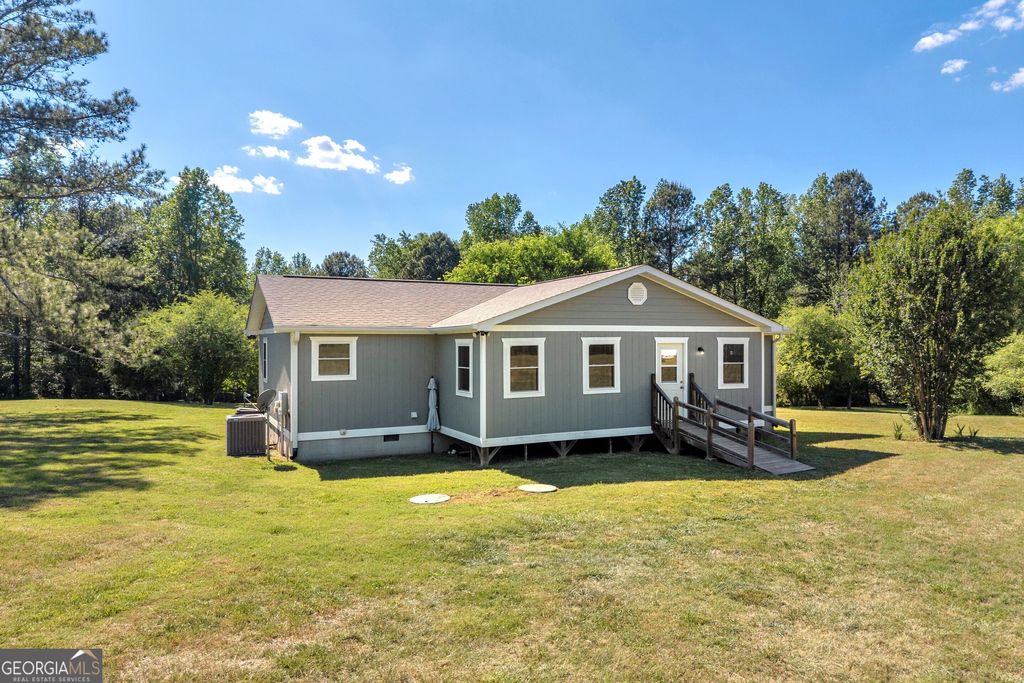 Photo of 2405 Athens Hwy, Elberton, GA 30635 (MLS # 10736243)