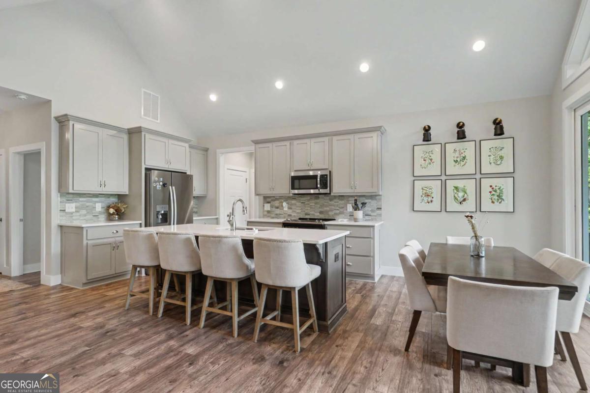 1220 Dogwood TRL