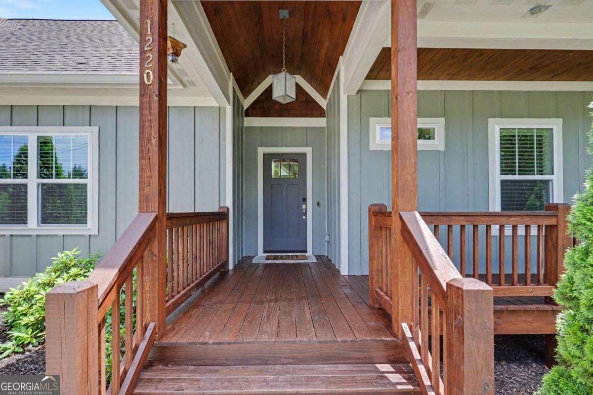 1220 Dogwood TRL