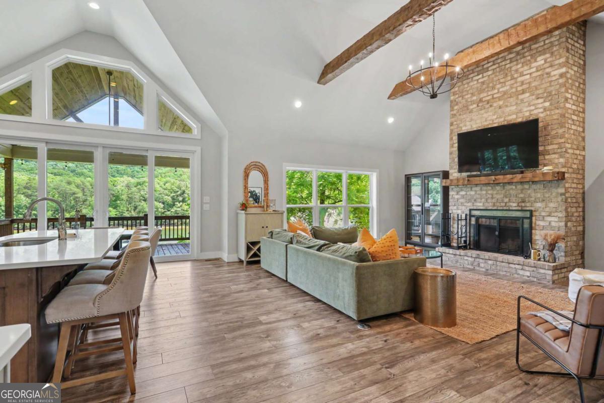 1220 Dogwood TRL