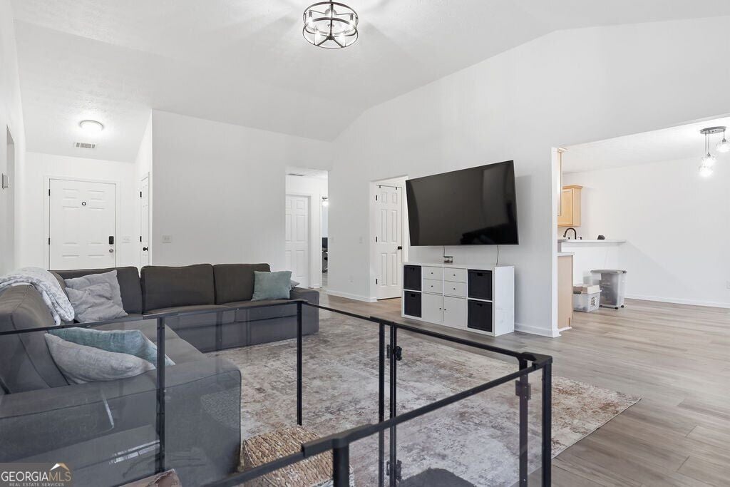 605 Maple Forge DR