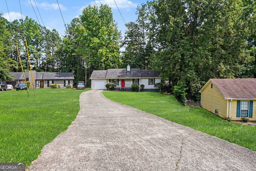 Photo of 418 Sir Winston Court, Jonesboro, GA 30238 (MLS # 10785561)