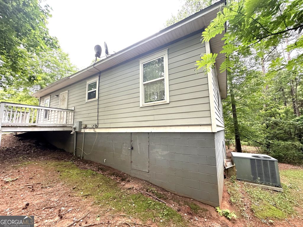 Photo of 2037 Lakewood Trail SE, Atlanta, GA 30315 (MLS # 10668527)