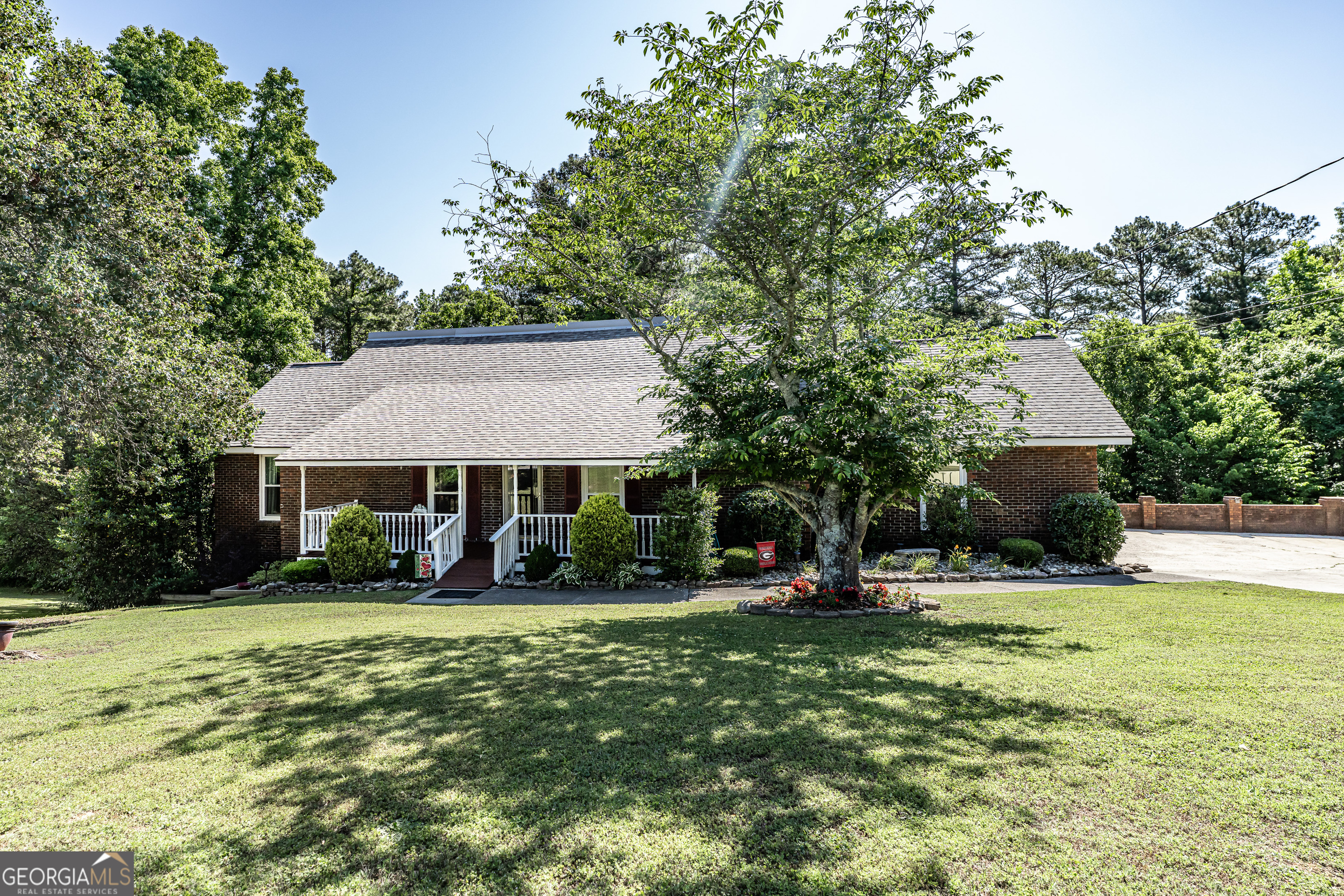 18 College View DR SW