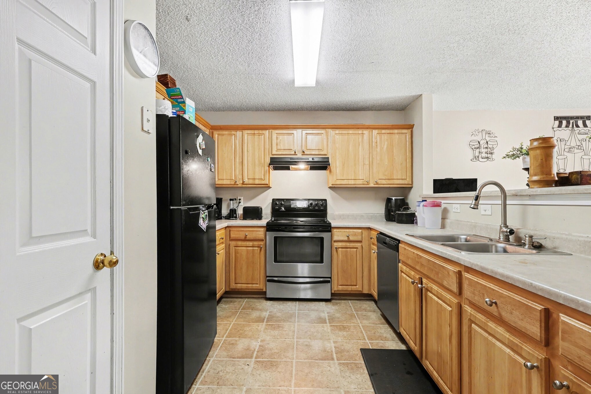 5330 Creekview LN