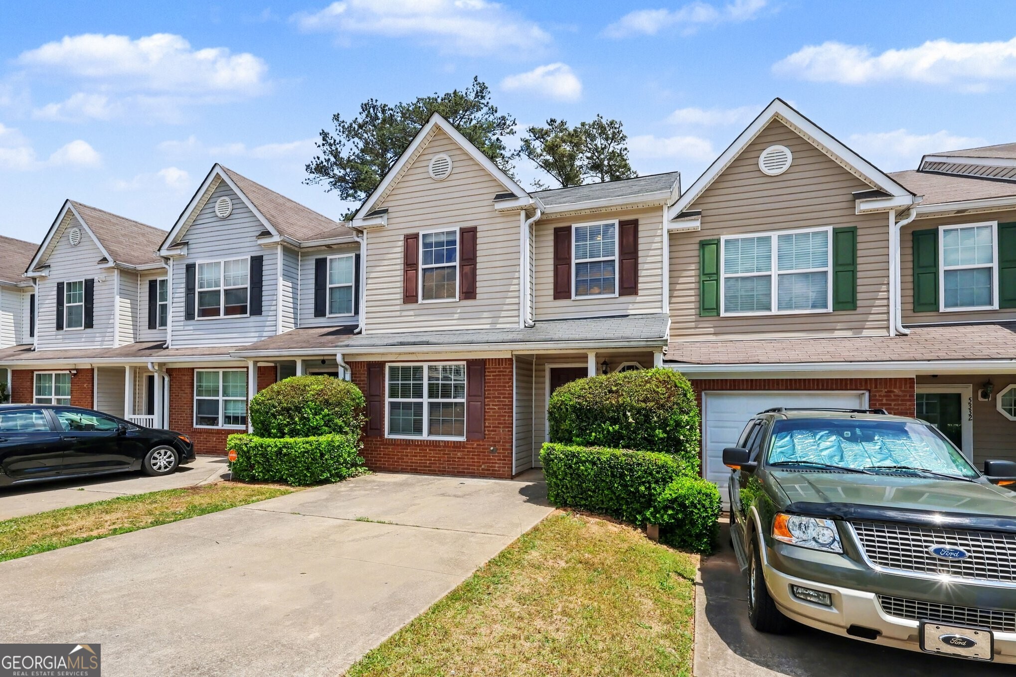 5330 Creekview LN