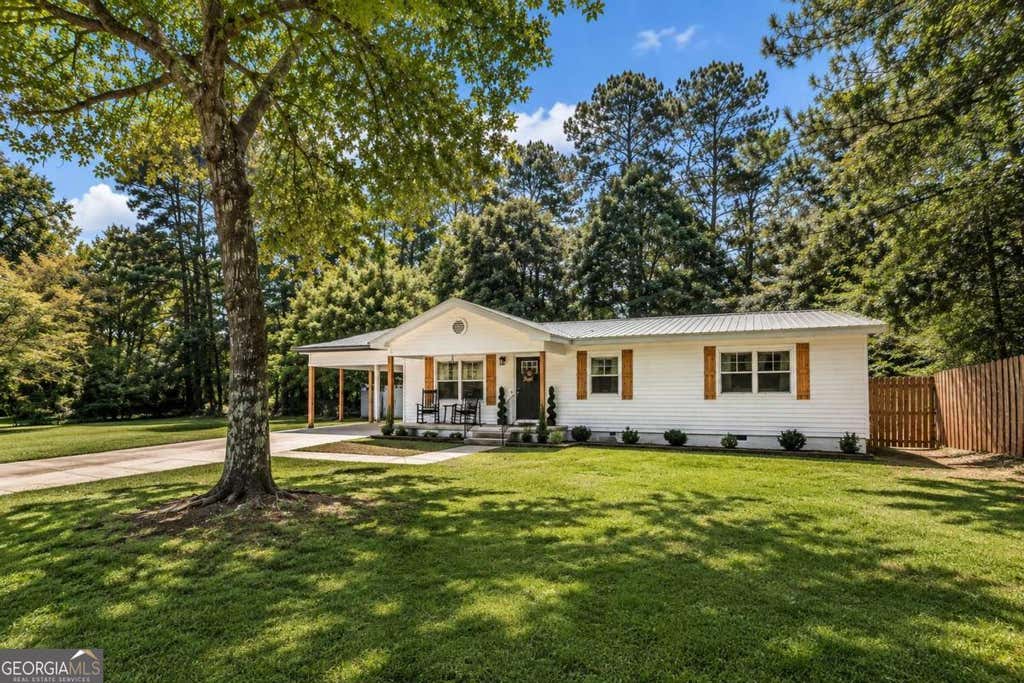 Photo of 410 Coleman Drive, Statham, GA 30666 (MLS # 10825699)