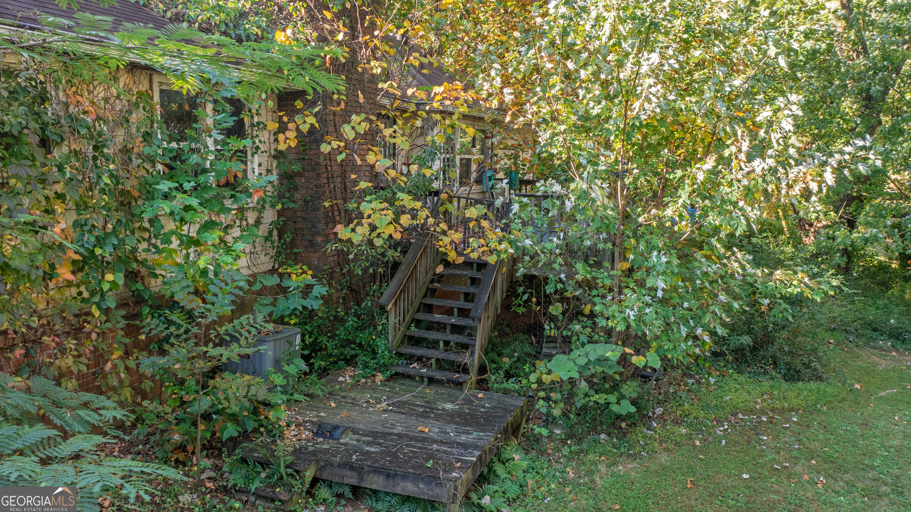 3632 S Bogan RD