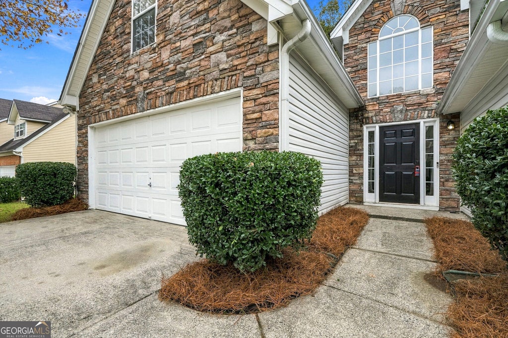 Photo of 3590 Hamilton Creek Trail, Buford, GA 30519 (MLS # 10852914)
