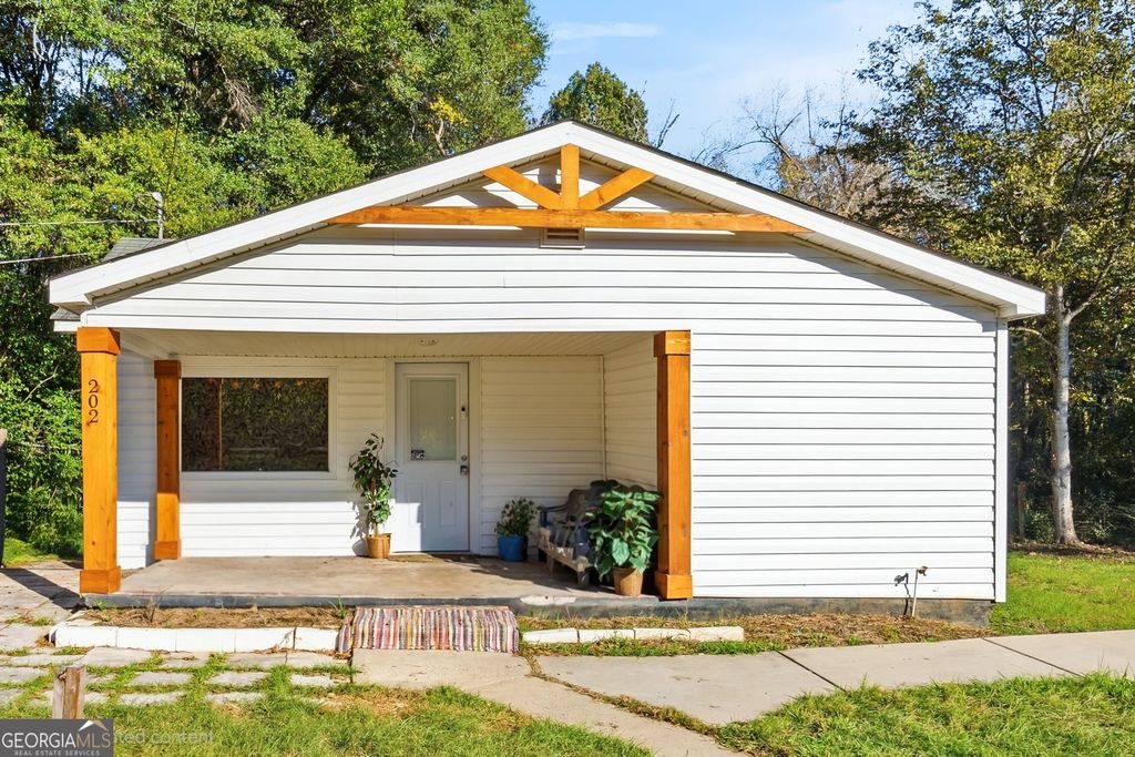 Photo of 202 Martin Luther King Jr Drive, Perry, GA 31069 (MLS # 10655005)