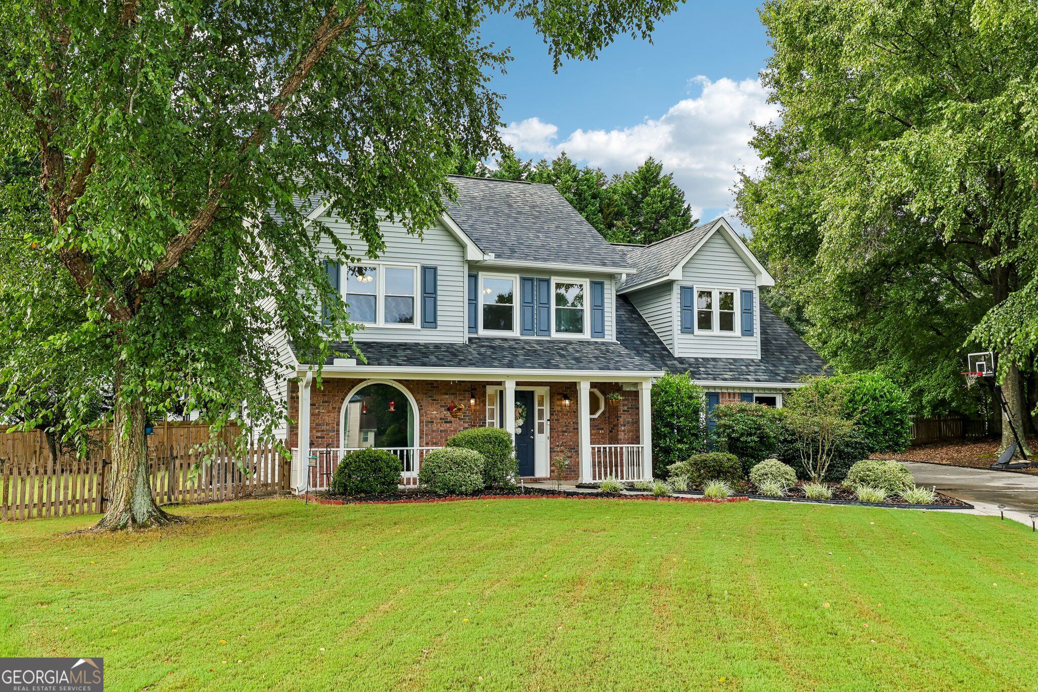 2362 Dover LN