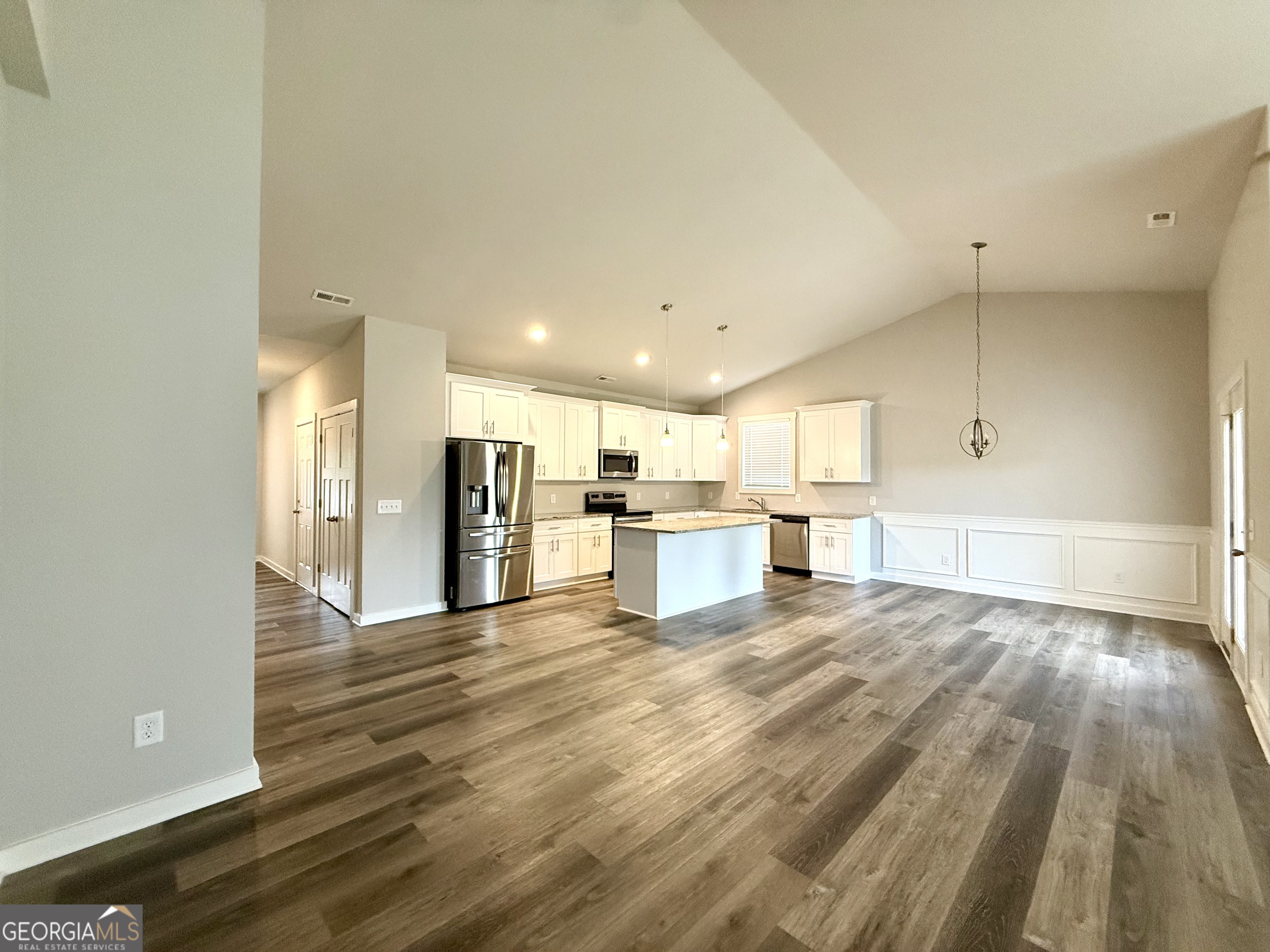 308 N Point CIR