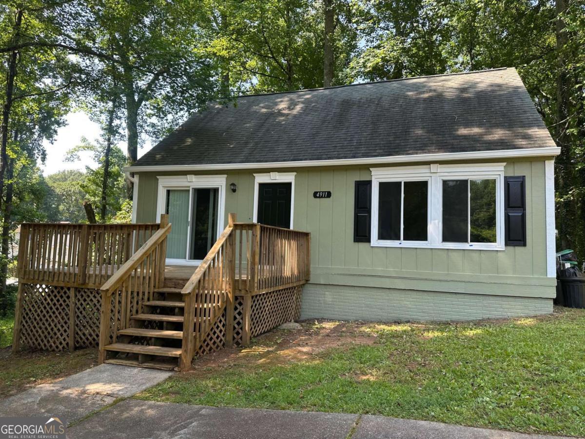 Excellent Value in Martins Crossing!! 4 bedroom / 2 bath home on a full unfinished basement in an established community and a great neighborhood. Whole exterior as well as detached garage has been freshly painted. Brand new energy efficient windows. Interior does need a bit of work, so this would be great for a handy homeowner, savvy investor, or someone just wanting to build equity. Nice floorplan with 2 bedrooms on the main and 2 bedrooms up with a full bath for each level. Lovely porch overlooking the nice wooded and private backyard. 1 car detached garage for parking or extra storage. Full unfinished basement has plenty of extra storage space. Nice flowing floorplan with living room open to the kitchen/breakfast area. Community is charming and established. No HOA to deal with. Community is located near great shopping centers and has easy access to major highways.