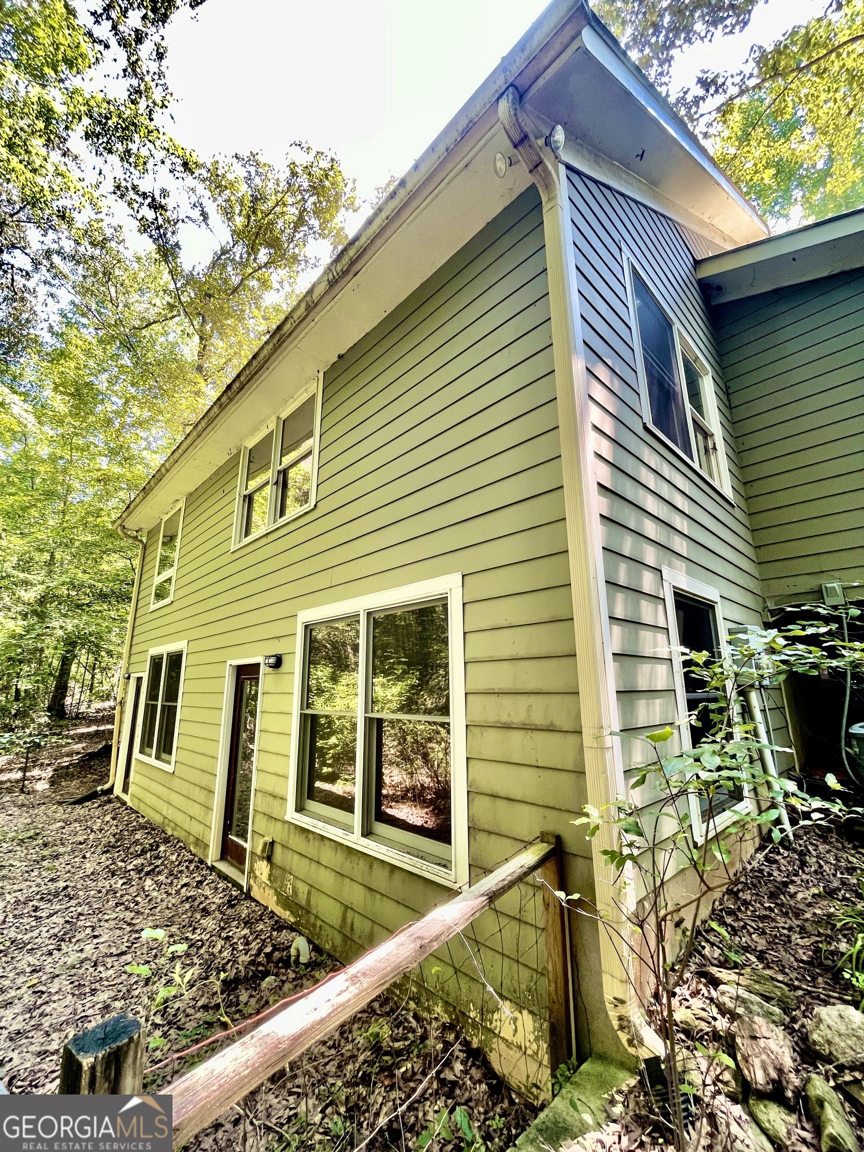 345 Three Oaks DR
