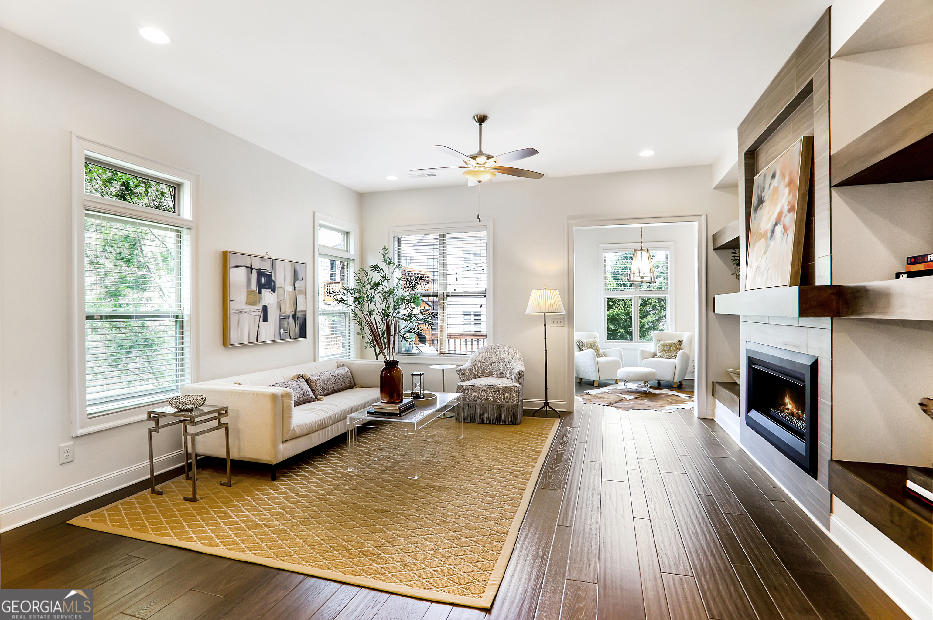 Sandy Springs, Georgia 30342, United States, 3 Bedrooms Bedrooms, ,4 BathroomsBathrooms,Residential,Active,155930