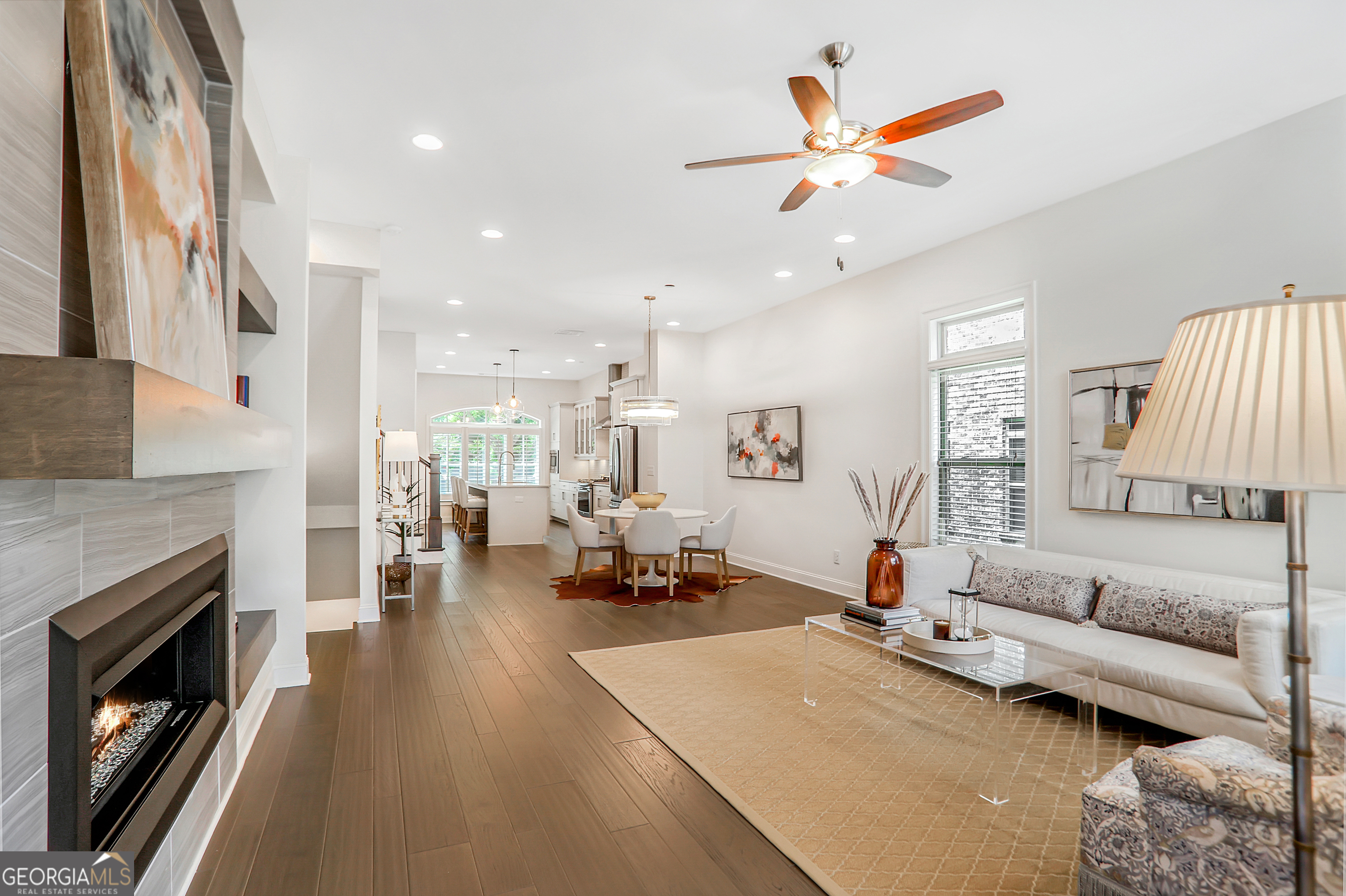 Sandy Springs, Georgia 30342, United States, 3 Bedrooms Bedrooms, ,4 BathroomsBathrooms,Residential,Active,155930