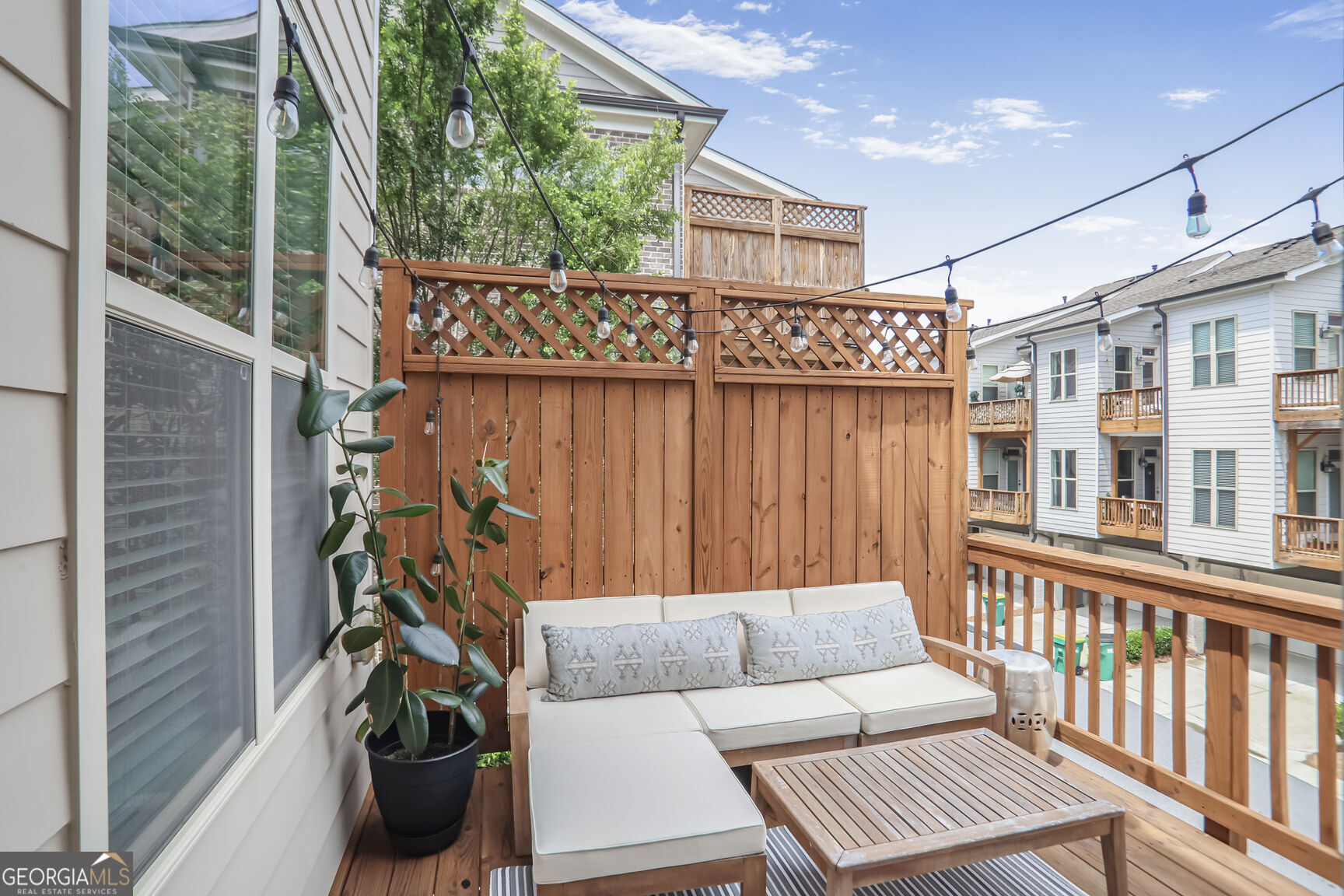 Sandy Springs, Georgia 30342, United States, 3 Bedrooms Bedrooms, ,4 BathroomsBathrooms,Residential,Active,155930