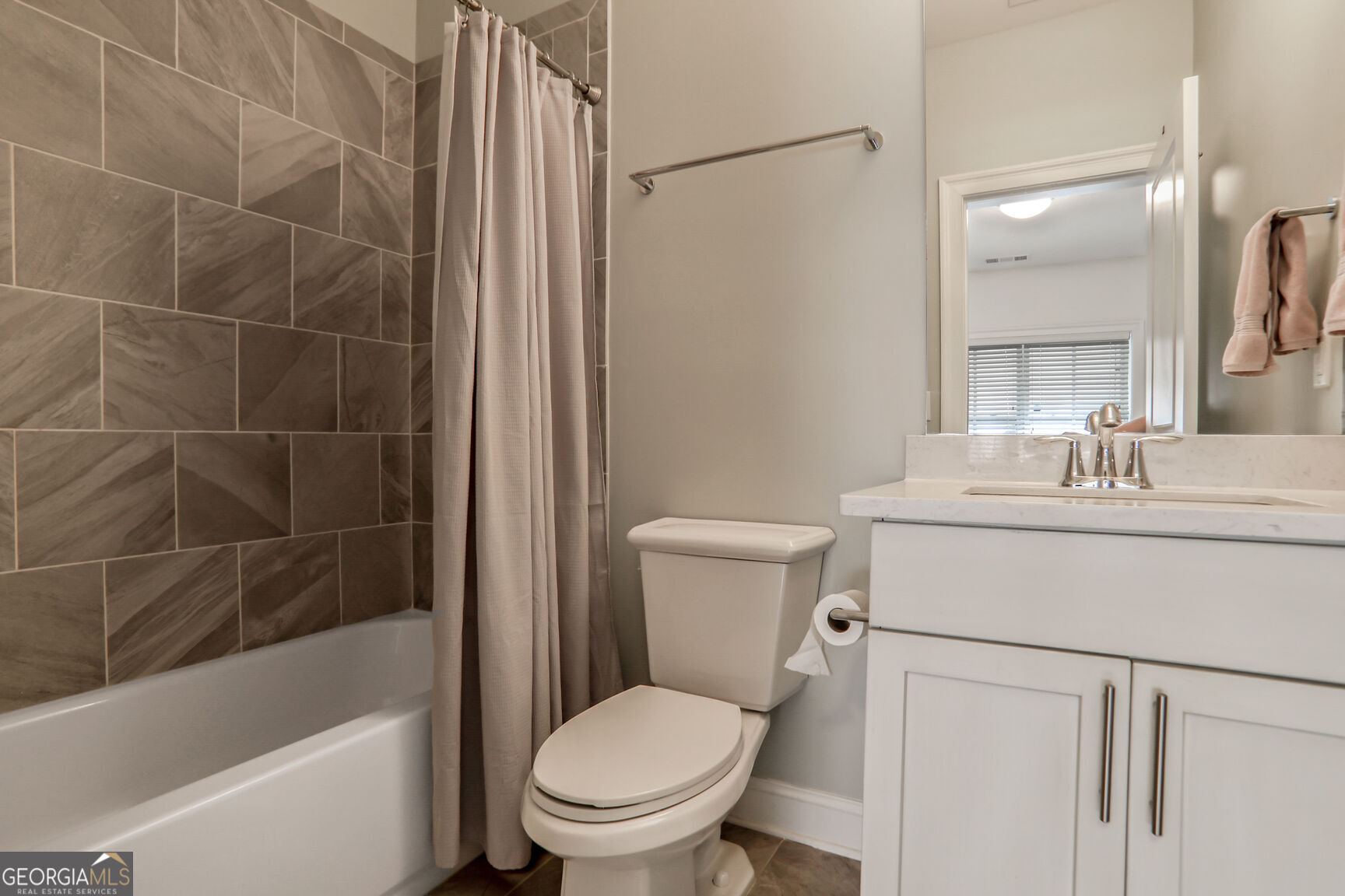 Sandy Springs, Georgia 30342, United States, 3 Bedrooms Bedrooms, ,4 BathroomsBathrooms,Residential,Active,155930