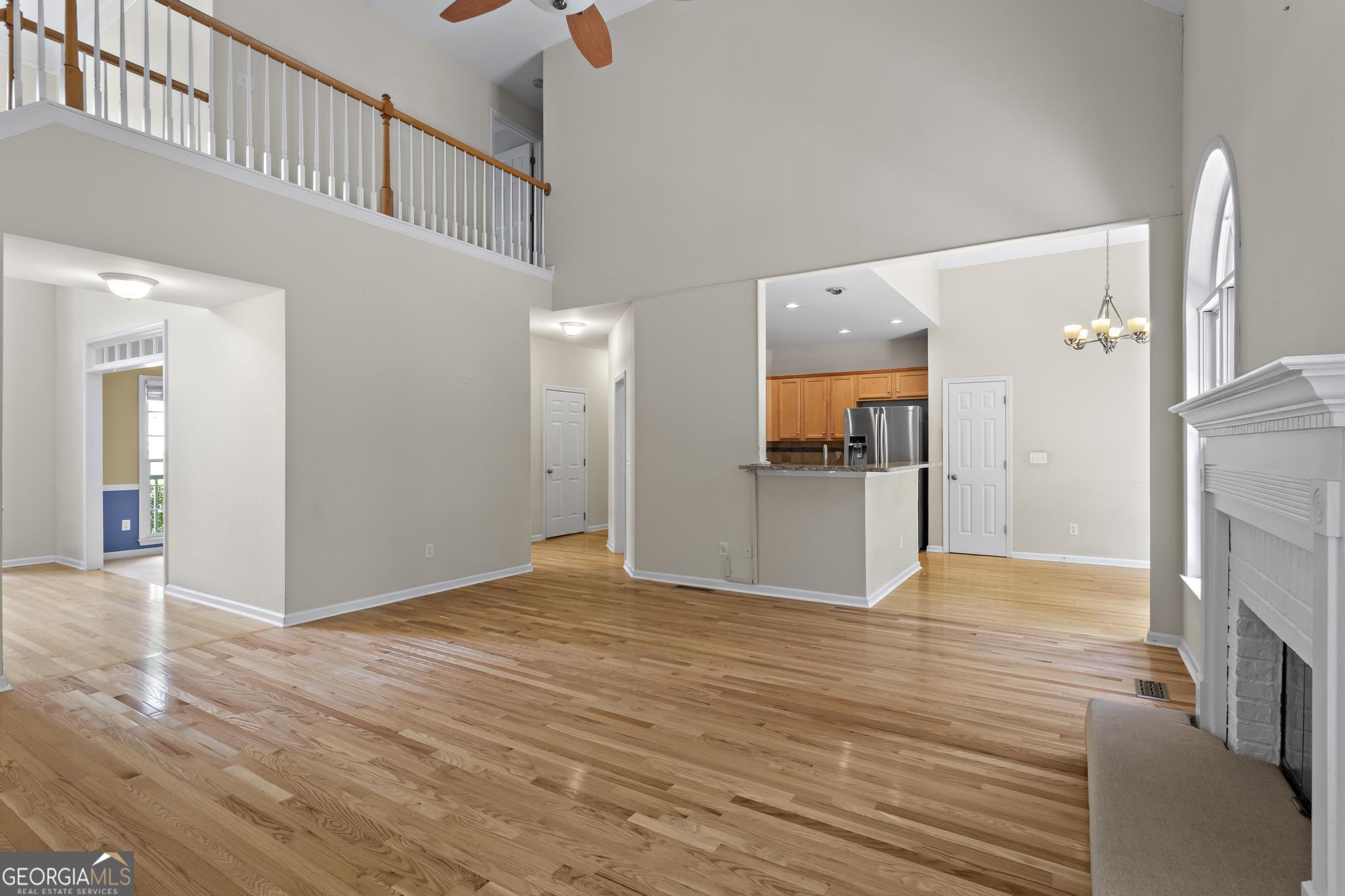 160 Highlands DR