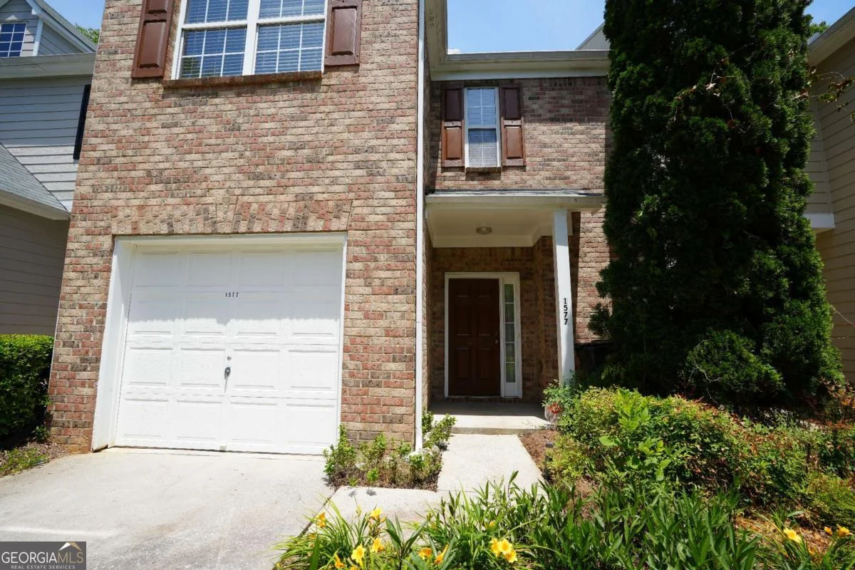 1577 River Main Court