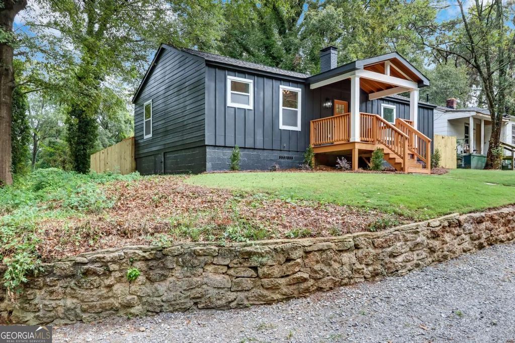 Photo of 1250 Byewood Lane, Atlanta, GA 30310 (MLS # 10767368)