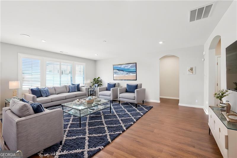 627 Michigan CIR