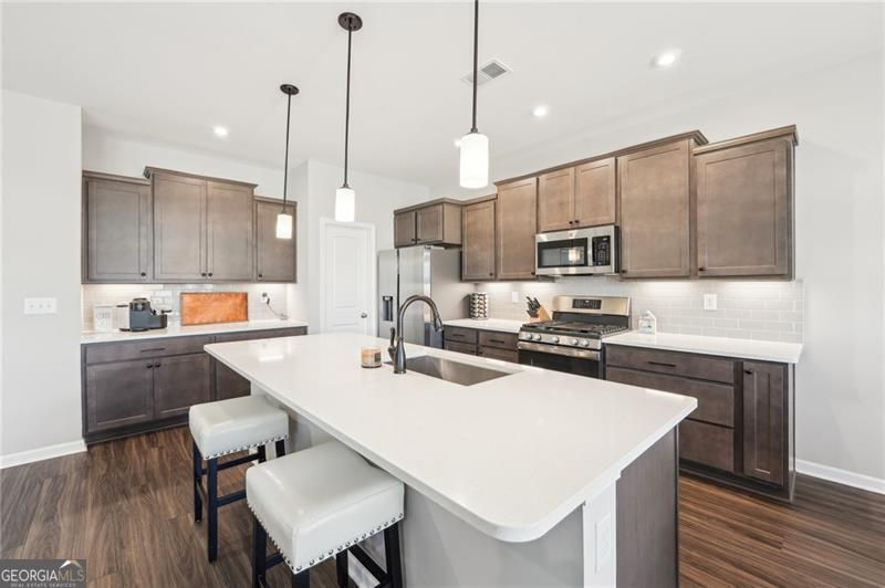 627 Michigan CIR